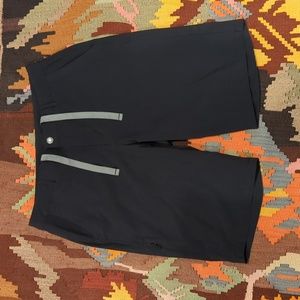 REI Co-op Women's long shorts M 10 black